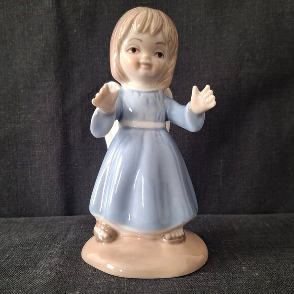 Vintage Ceramic Angel Figurine Porcelana de Cuernavaca Mexico - Picture 1 of 7